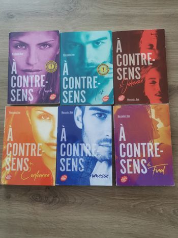 Lot complet de la saga À contre sens. Mercedes Ron 