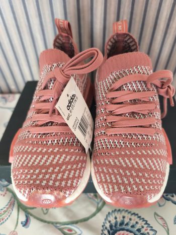 Basket Adidas nmd r1 neuve 