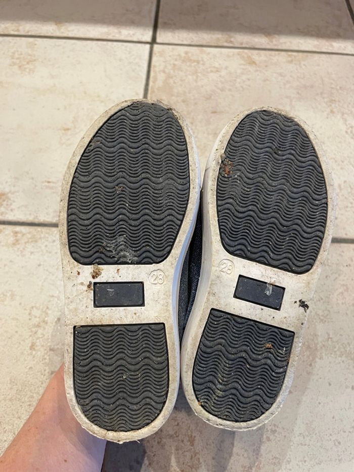 Baskets Gepy à scratchs taille 28 - photo numéro 3