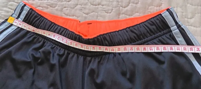 Short Adidas noir et orange taille S - photo numéro 10