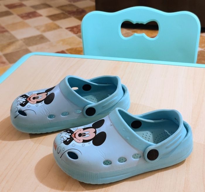 Paire de crocs 🐦 Mickey 🎈 Mousse 🌈 26/27 - photo numéro 3