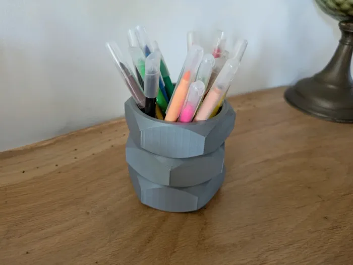 Pot à crayons en forme d'écrou - photo numéro 3