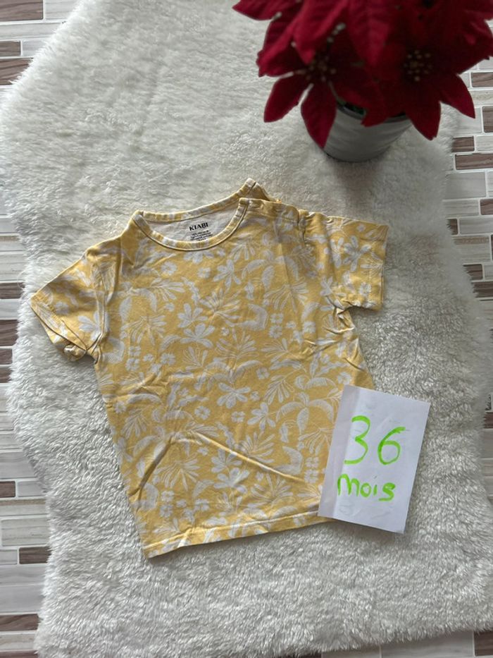 T-shirt ~ kiabi ~ 36 mois