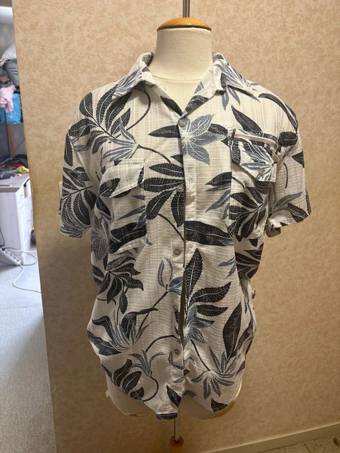 Chemise manche courte motif floral taille L marque green g