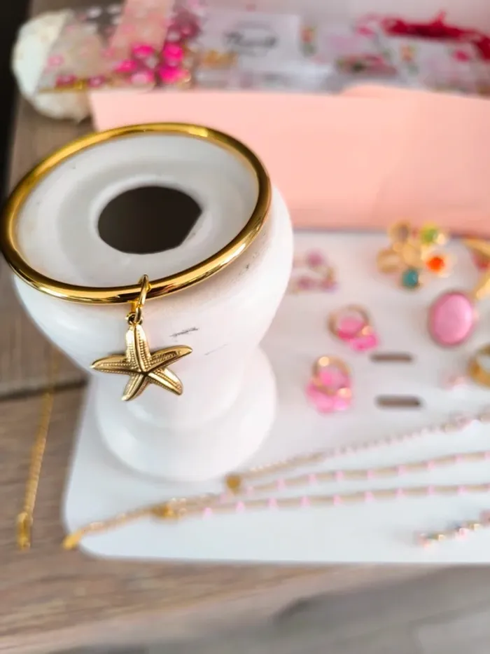 Lot de 40 bijoux dorés, blancs et roses - photo numéro 8