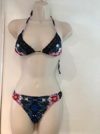 Maillot de bain taille 36 noir et multicolore broderie 2 pièces