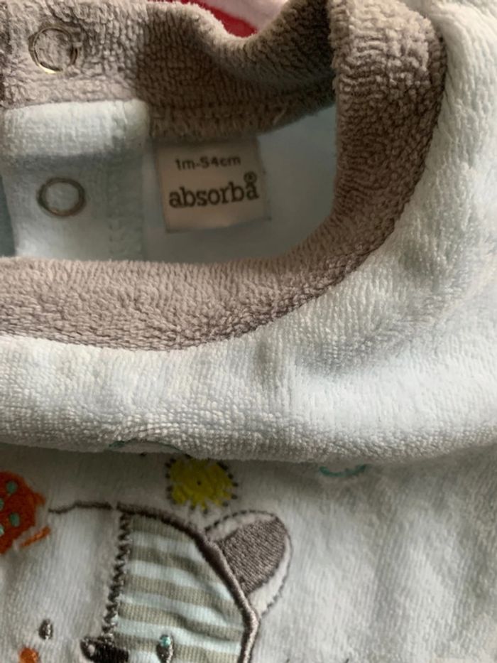 Pyjama et body absorba - photo numéro 2