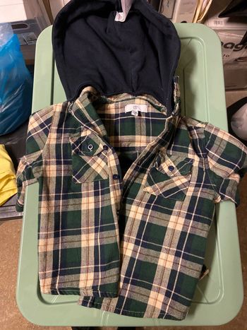 Chemise capuche détachable