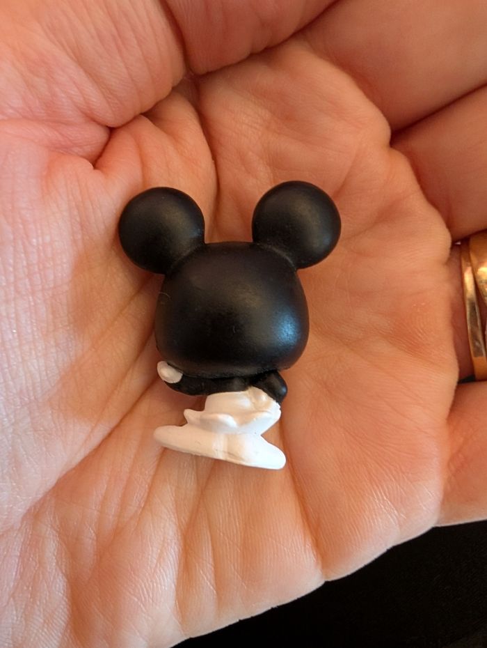 Adoorable Minnie noir et blanc Disney - photo numéro 2