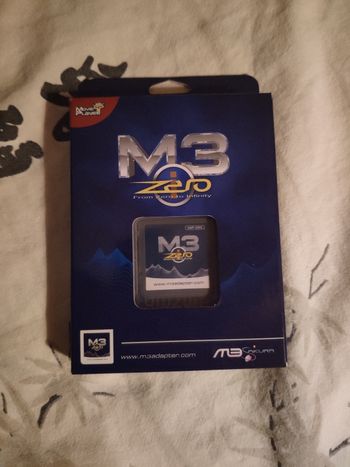 M3i Zero NDS avec +de 270 jeux