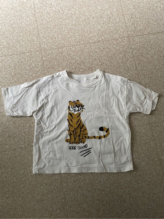 Tee shirt Zara neuf 12/18 mois