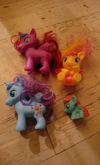 Lot de 4 poneys