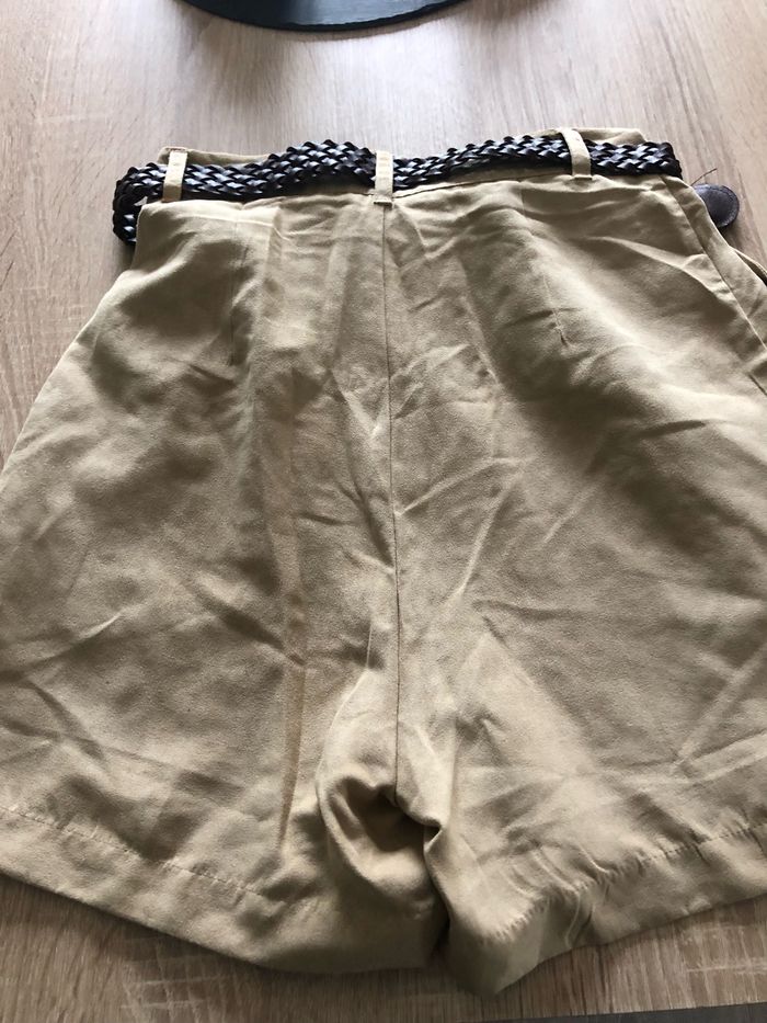 Short beige XS neuf - photo numéro 7