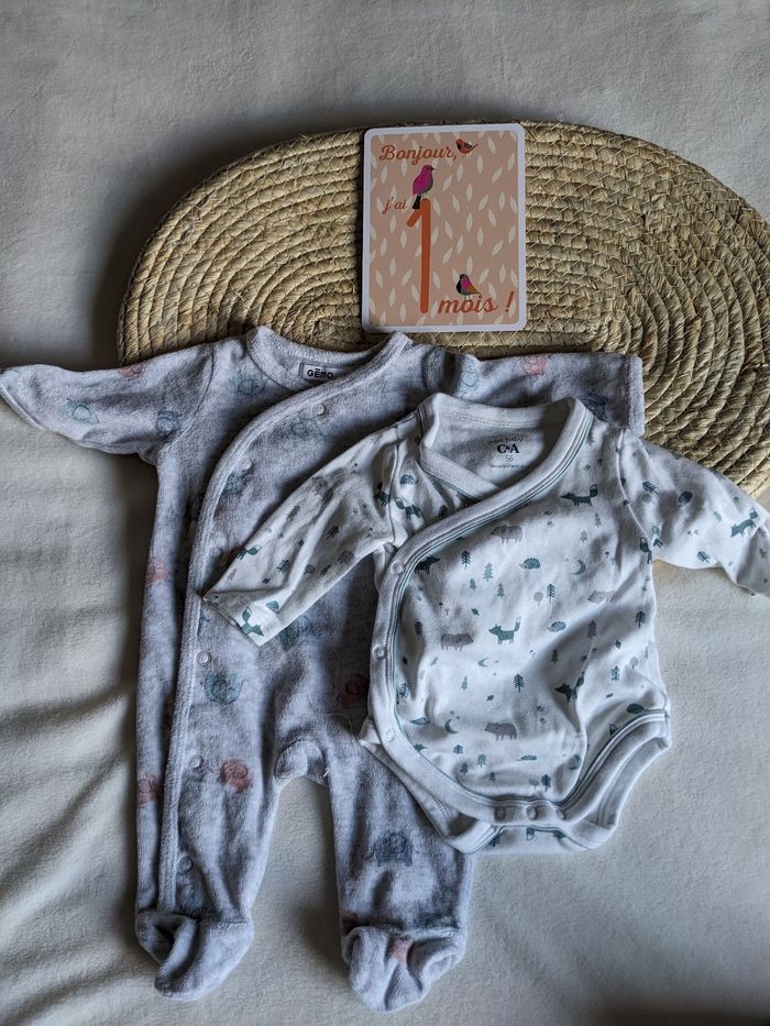 Pyjama + body + cape de bain - 1 mois - photo numéro 6