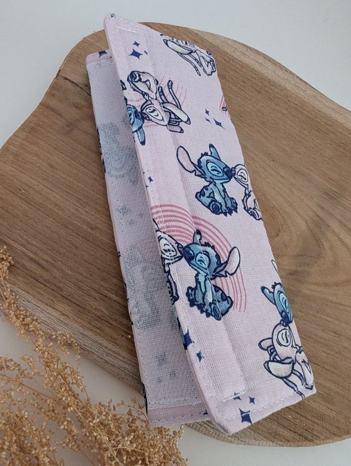 Protège ceinture de sécurité enfant stitch - photo numéro 4