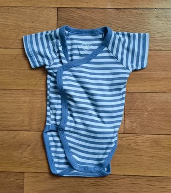 Body manches courtes 1 mois
