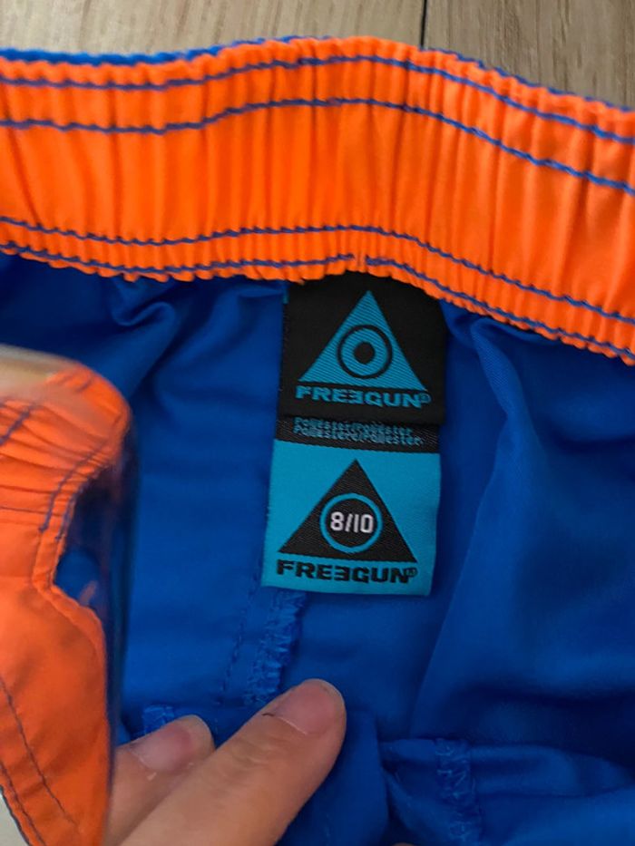 Short de bain 8/10 ans - photo numéro 4