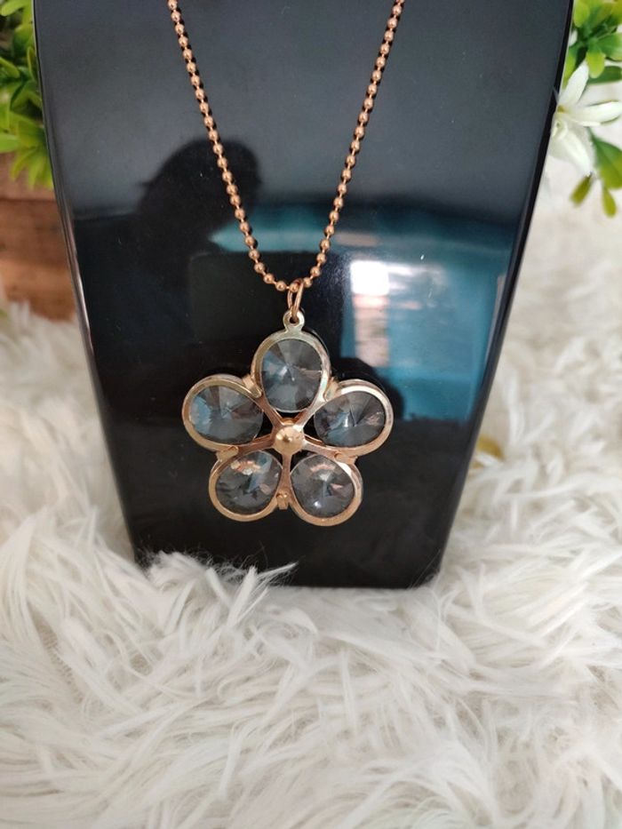 Collier fleur - photo numéro 2