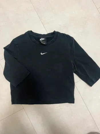 Nike t-shirt short cropped swoosh black S