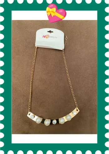 Collier doré avec ornement en fausses perles orné de strass et chaîne  neuf