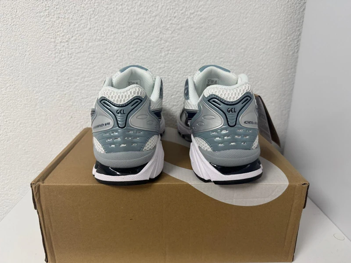 Asics Gel-Kayano 14 Bleu 42 - photo numéro 4