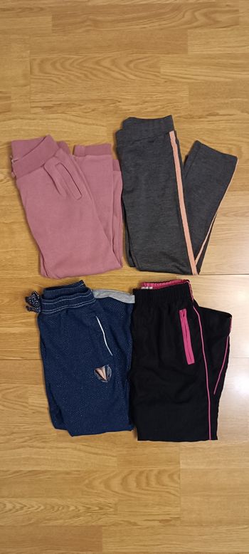 Lot 4 joggings 6 ans 