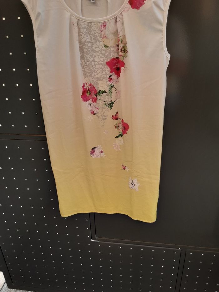 Robe d été marque jean Paul gaultier taille 16 ans - photo numéro 3
