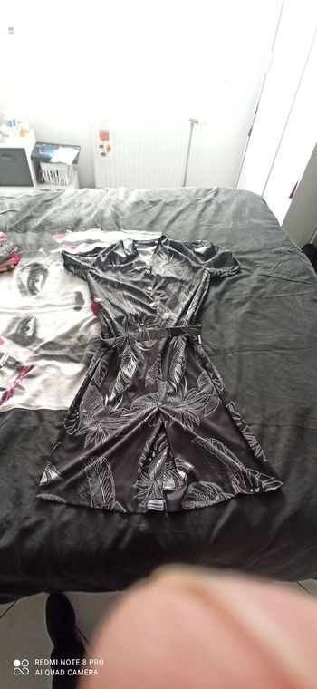 Robe noire imprimée t. 42