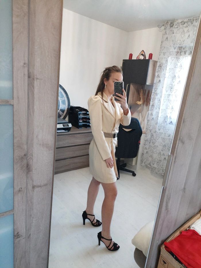 Robe officier beige femme t36 - photo numéro 2