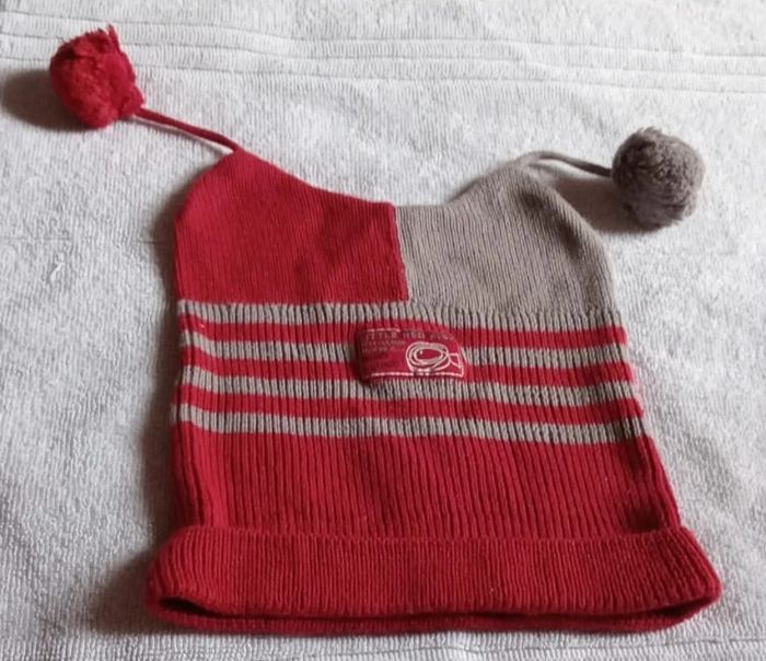 Bonnet avec pompon gris rouge Terre de Marins Taille 6 / 12 mois - photo numéro 2