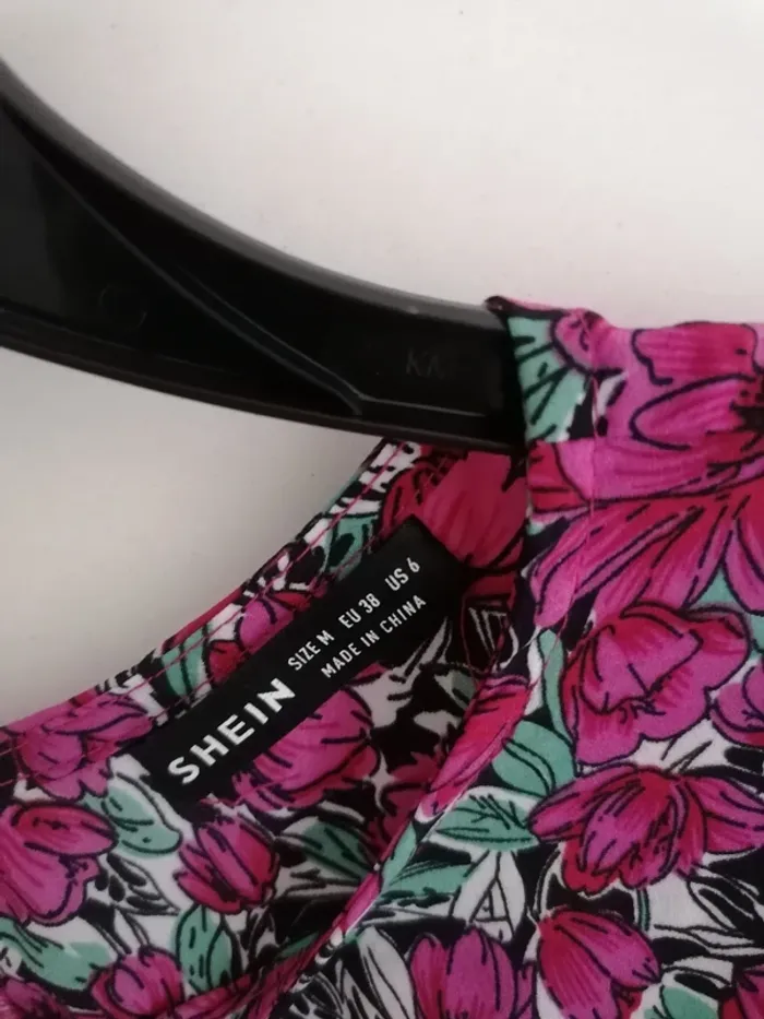Blouse fleurie, manches courtes - Taille M - photo numéro 3