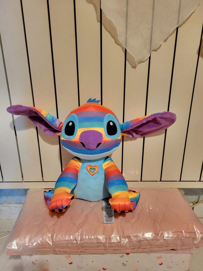 Peluche Stitch Pride