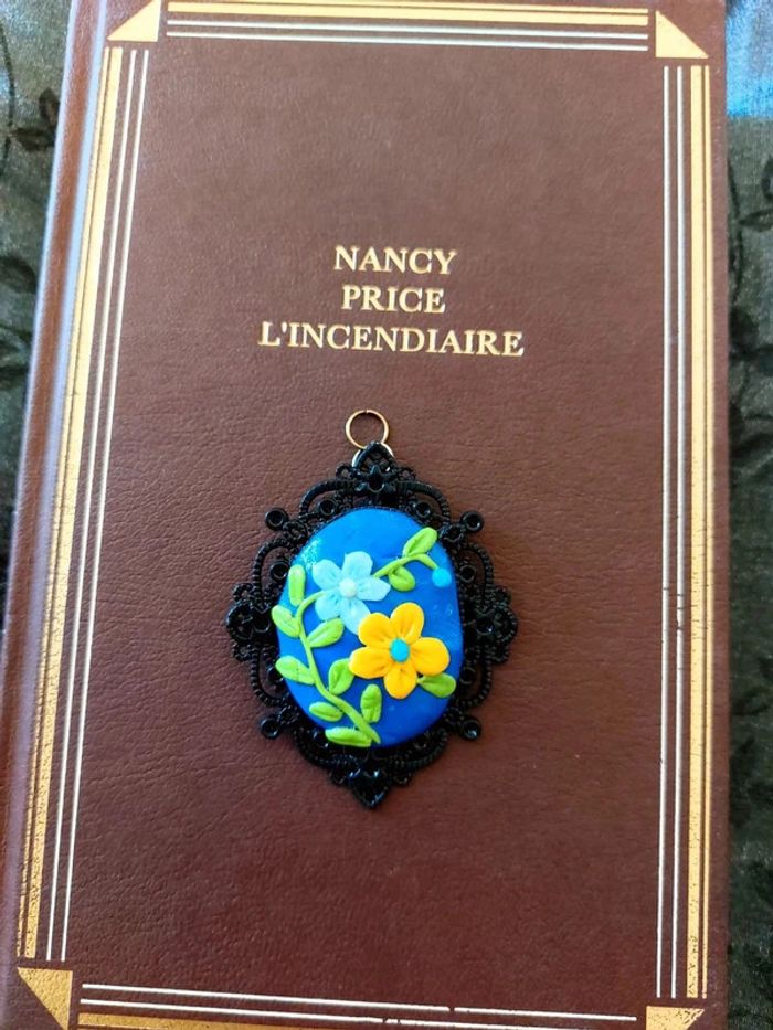 Magnifique pendentif médaillon style camé vintage - photo numéro 2