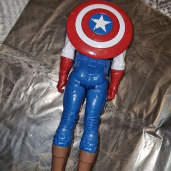 figurine Marvel CAPTAIN AMERICA 30 cm