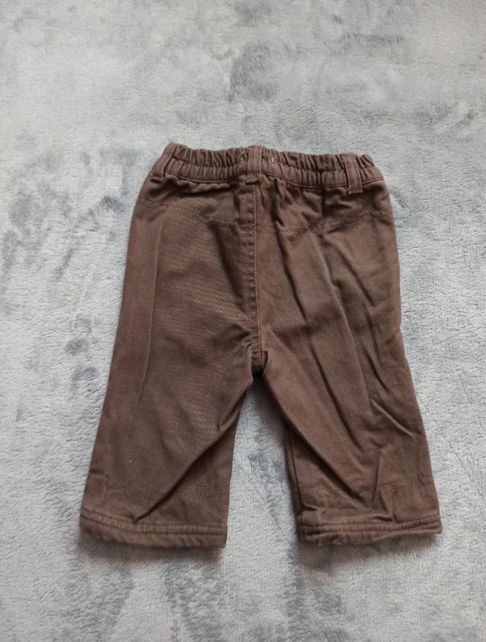 Pantalon 6 mois - photo numéro 2