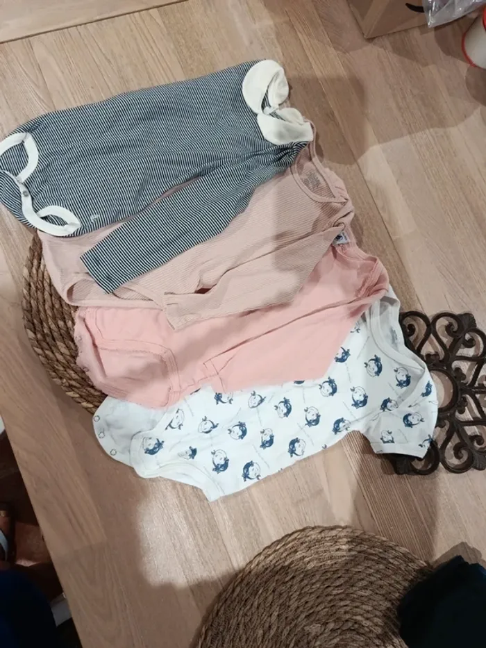 Lot bodies body 36 mois 3 ans