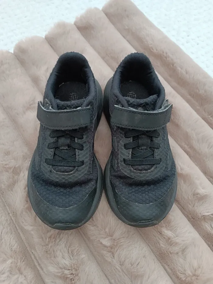 🔸 Baskets à Scratch Adidas Cloudfoam Enfant - Pointure 28🔸 - photo numéro 2