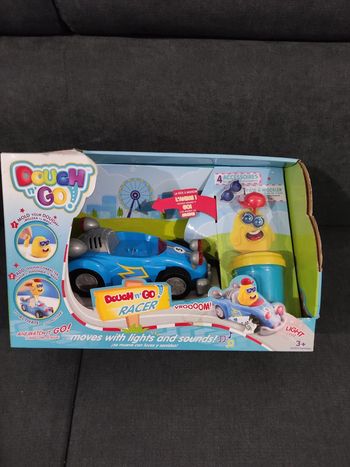 Voiture douch n go bleu