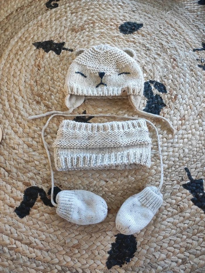 Ensemble bonnet cache cou et moufle