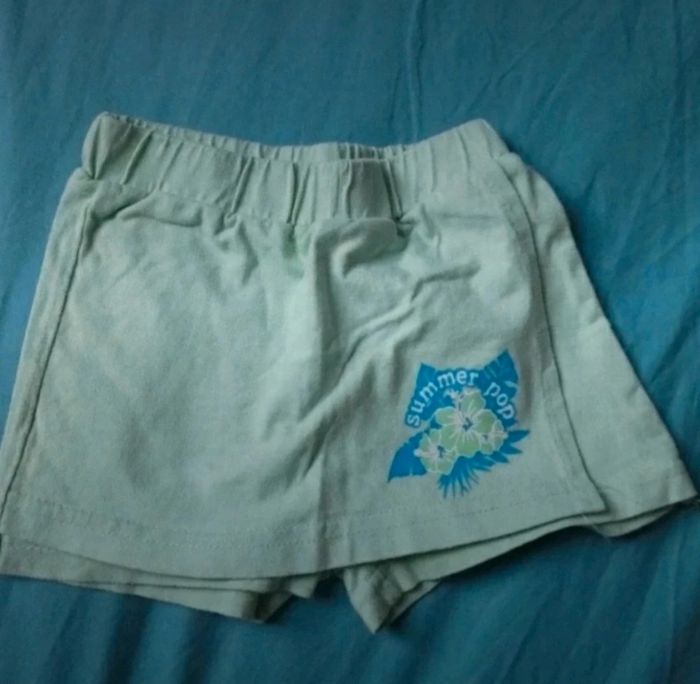 Lot de 2 shorts taille 2 ans - photo numéro 3