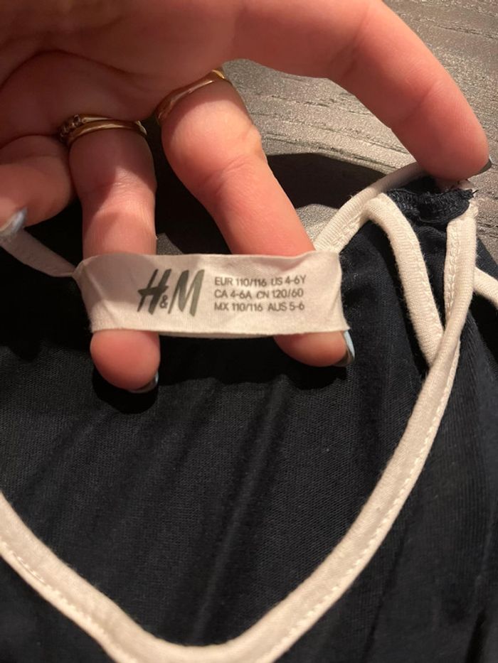 Robe h et m 4/6 ans - photo numéro 3