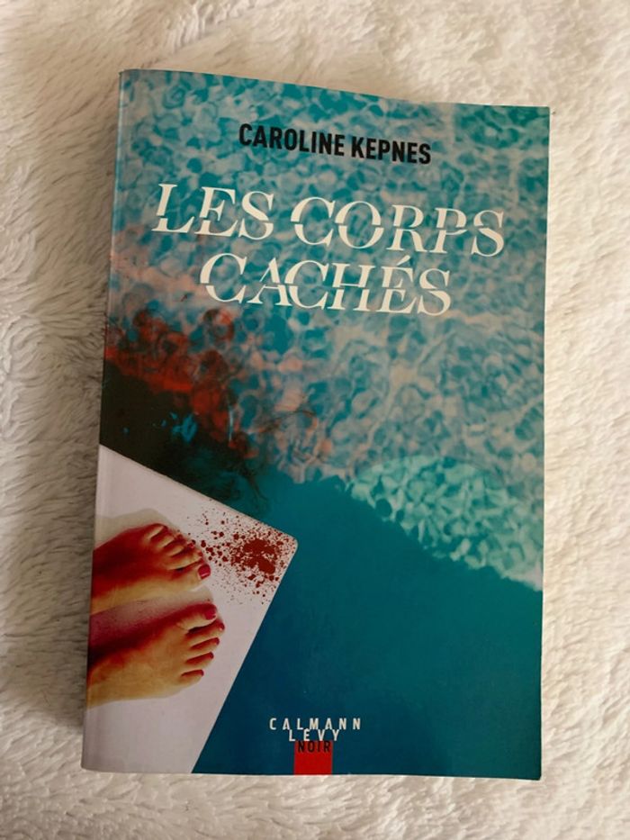 Livre les corps cachés Caroline kepnes