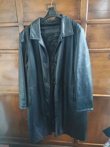 Long manteau en cuir 46