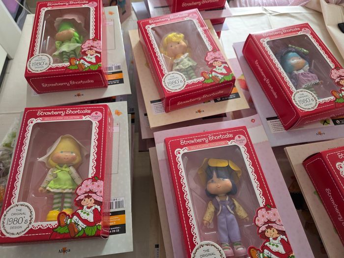 Lots de 28 poupée  collection  charlotte aux fraises - photo numéro 3