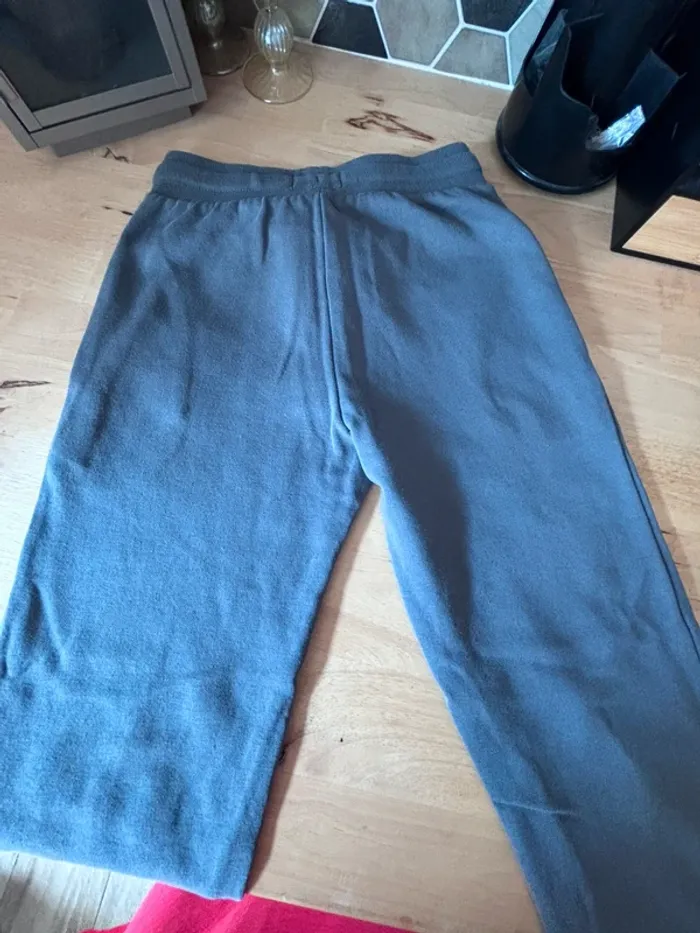 Ensemble détente ou pyjama • Primark • 10 ans - photo numéro 10