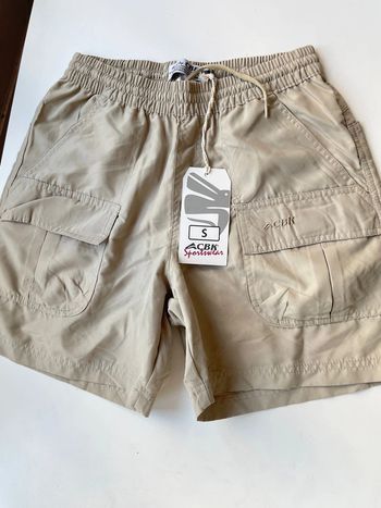 Short beige neuf taille S cbk