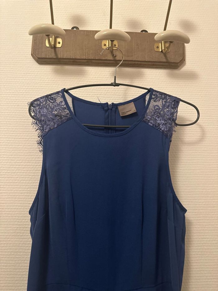 Robe dentelle bleu taille S - photo numéro 2