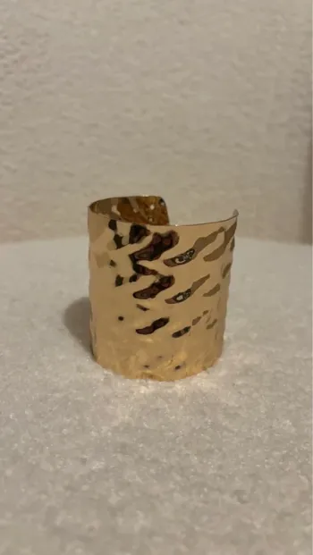 Bracelet manchette doré