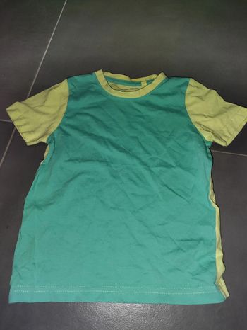 Tee shirt bicolore lupilu 2-4 ans 1€