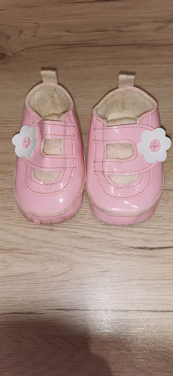 Baskets roses vernies 0/3 mois